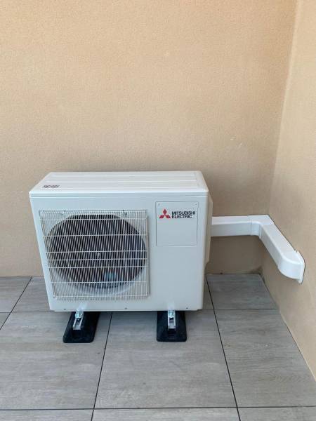 Pose de climatisation réversible murale dans une maison à Aix en Provence dans les Bouches-du-Rhône